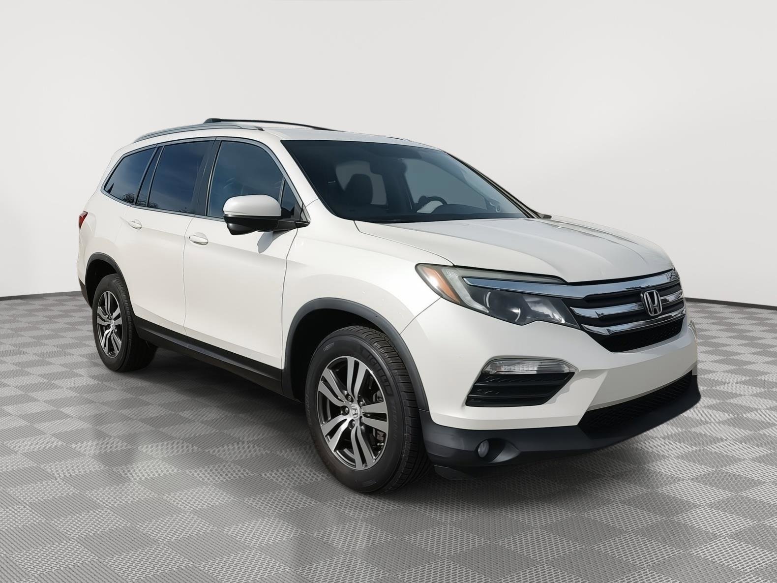 Used 2016 Honda Pilot EX image 4