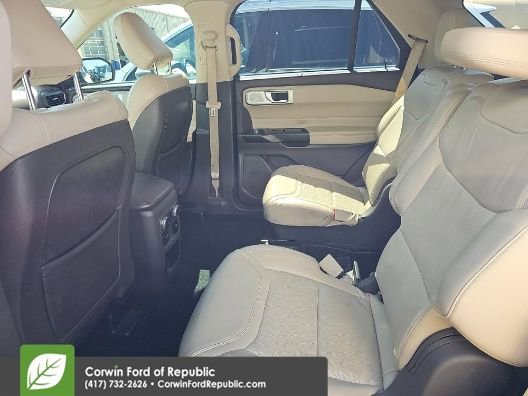 Used 2020 Ford Explorer Platinum w/ Premium Technology Package AWD/4WD image 10