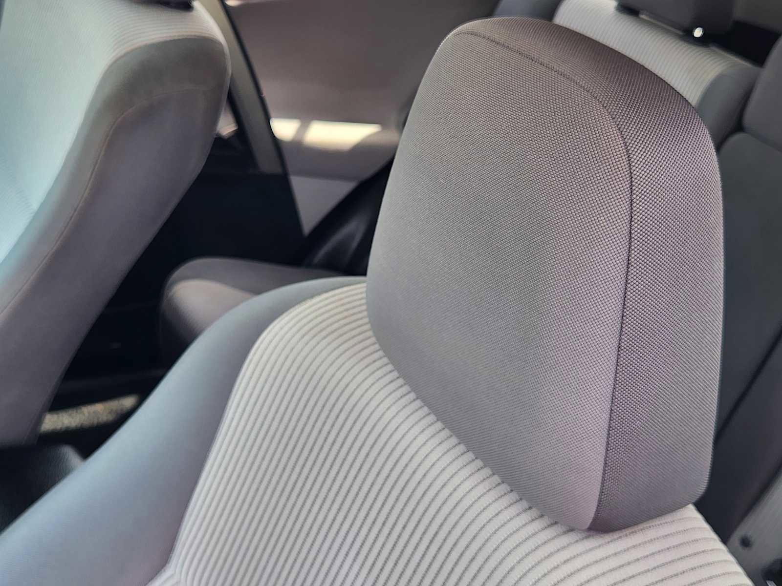 Used 2013 Toyota RAV4 LE FWD image 14