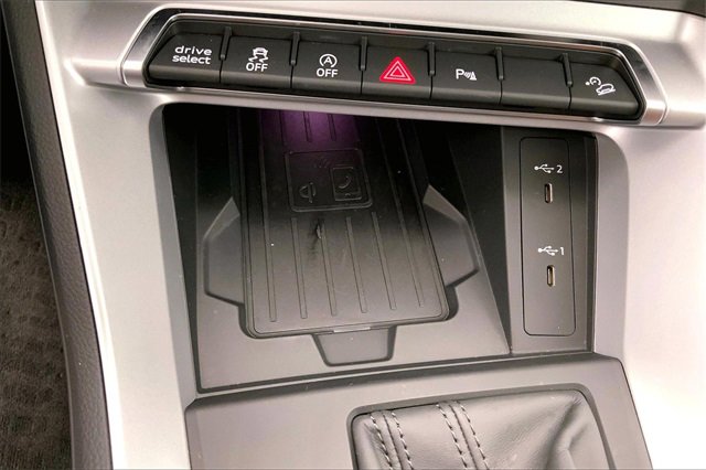 Certified 2025 Audi Q3 2.0T Premium Plus w/ Premium Plus Package image 33