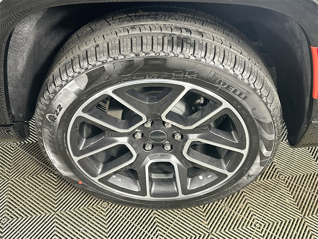 New 2025 Jeep Wagoneer L Series III image 17