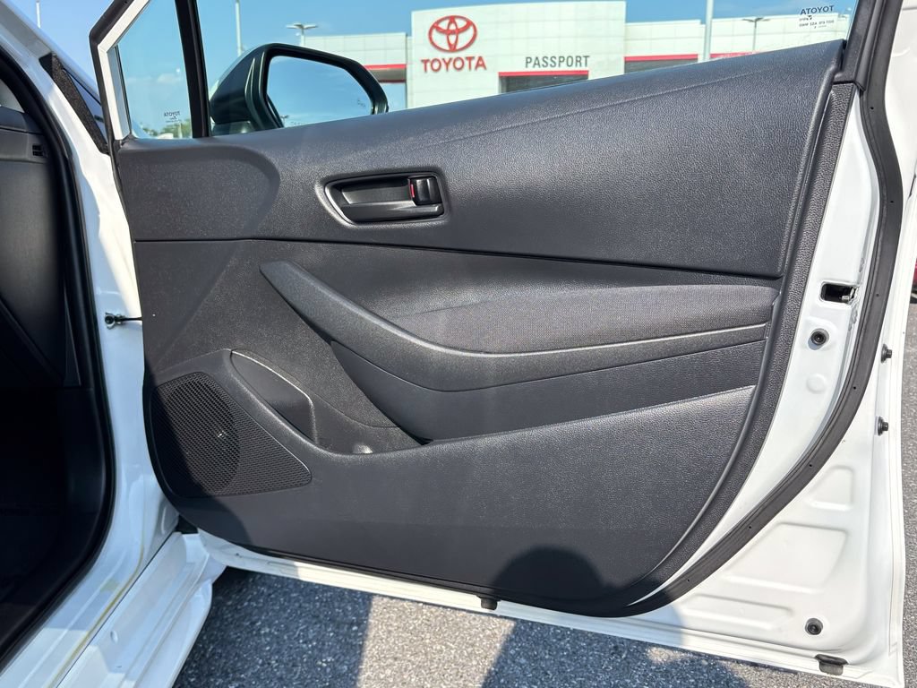 Certified 2025 Toyota Corolla LE w/ LE Premium Package FWD image 38