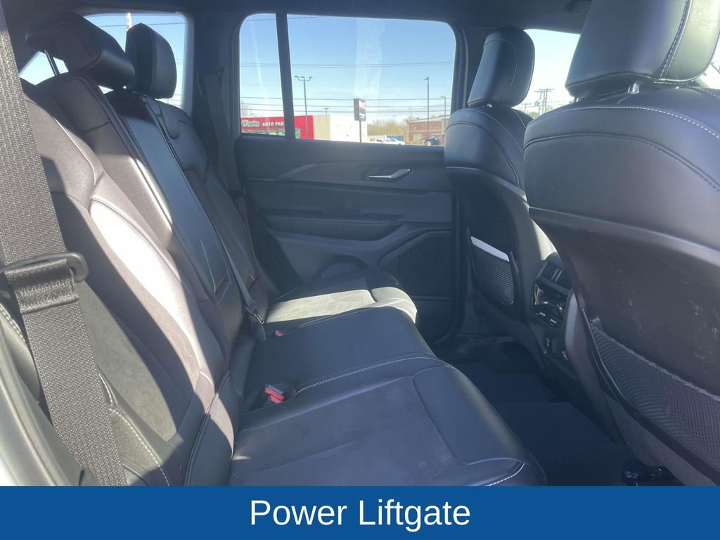 Certified 2025 Jeep Grand Cherokee Altitude image 18