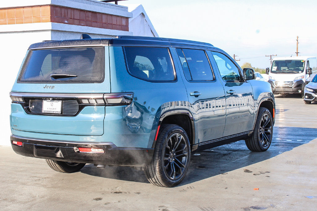 New 2026 Jeep Grand Wagoneer Summit w/ HD Trailer Tow Package AWD/4WD image 9