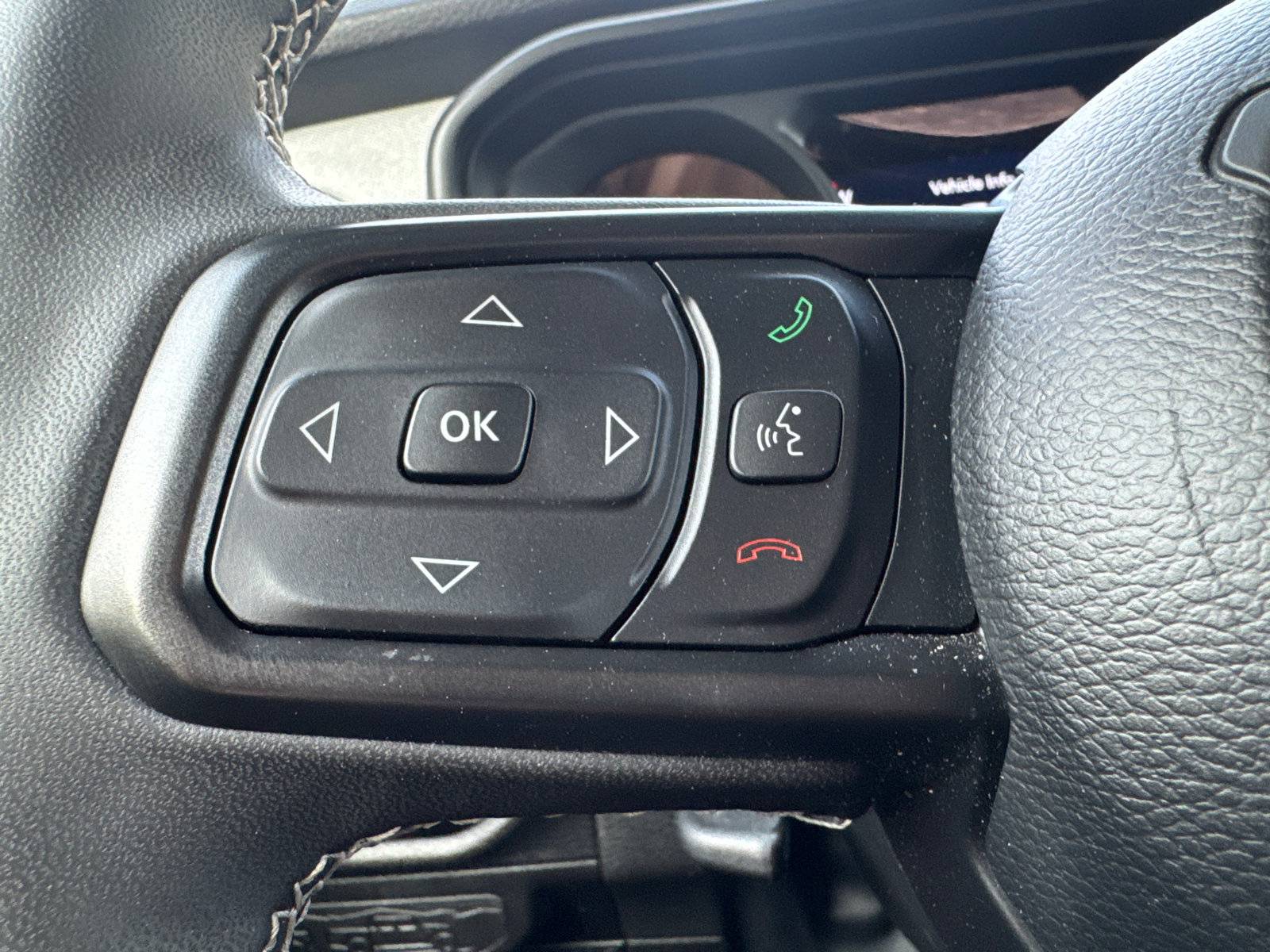 Used 2025 Jeep Wrangler Sport S image 31