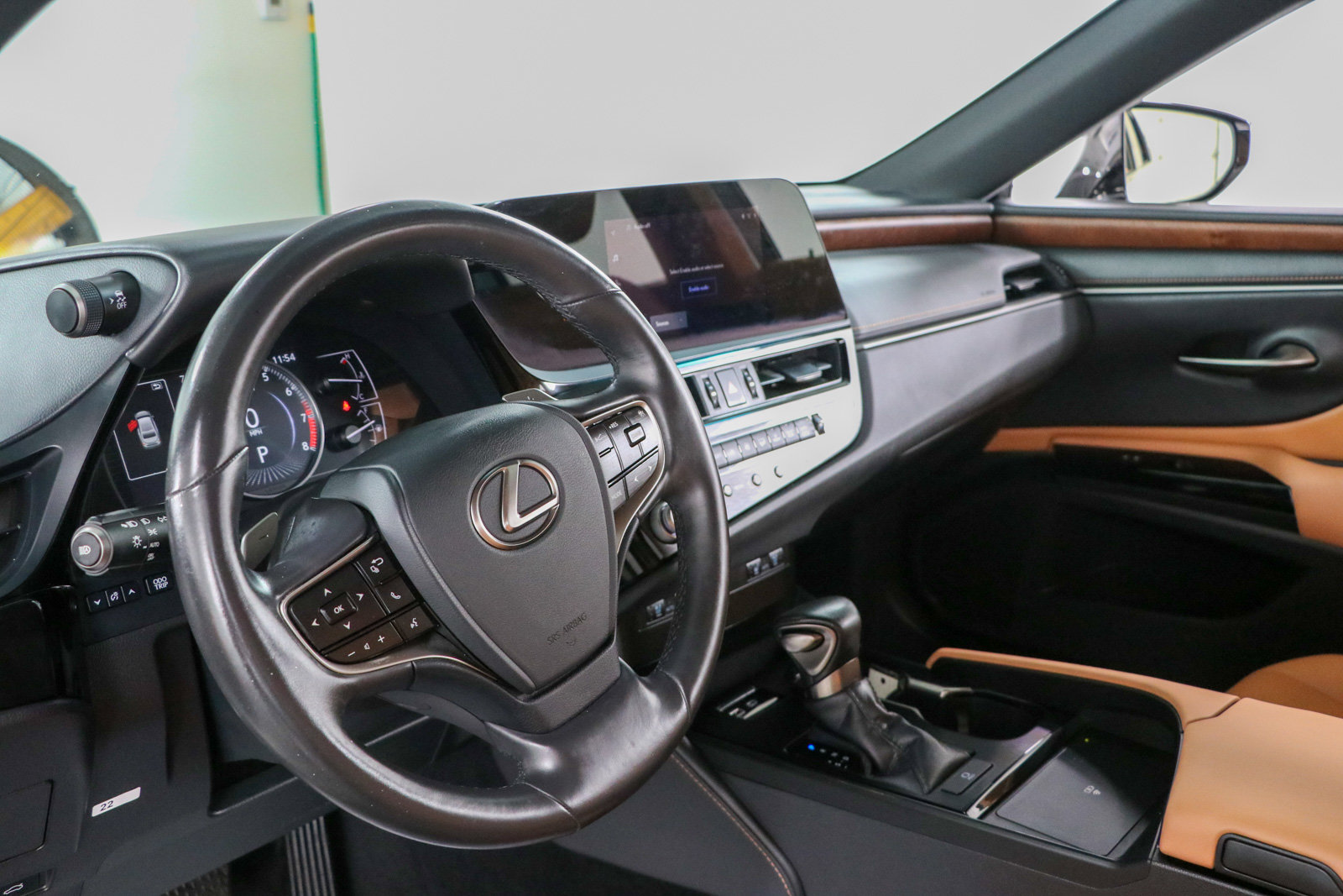 Used 2025 Lexus ES 350 w/ Premium Package FWD image 23