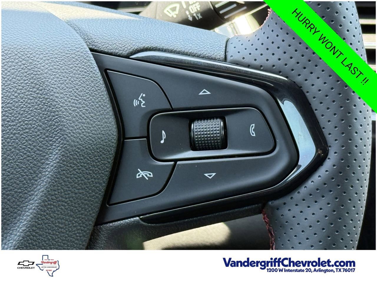 New 2026 Chevrolet Trax RS w/ Sunroof Package FWD image 13