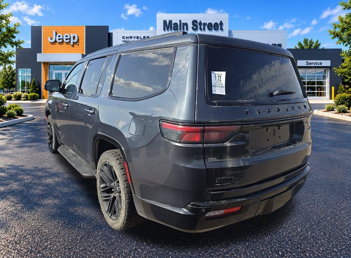 Used 2023 Jeep Wagoneer Series II AWD/4WD image 3