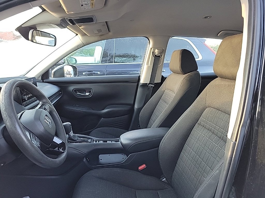 Used 2025 Honda HR-V LX image 6