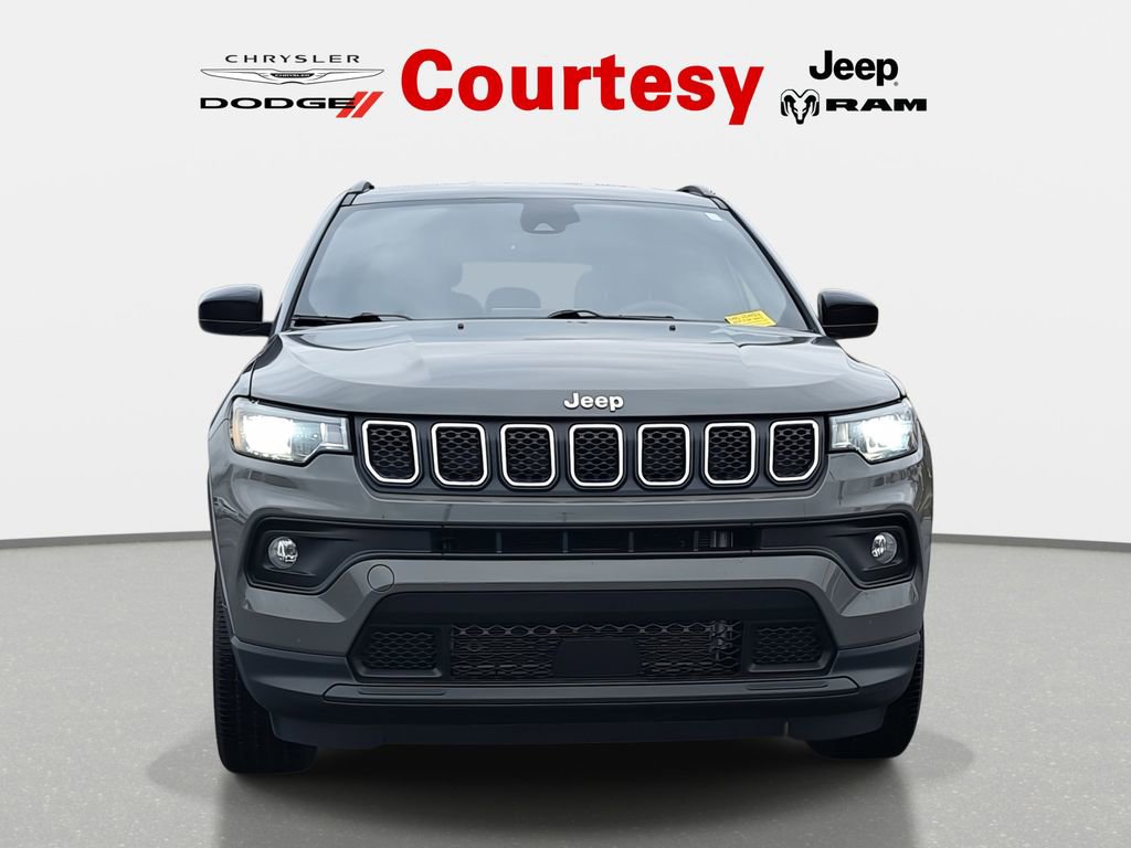 Certified 2023 Jeep Compass Latitude image 8
