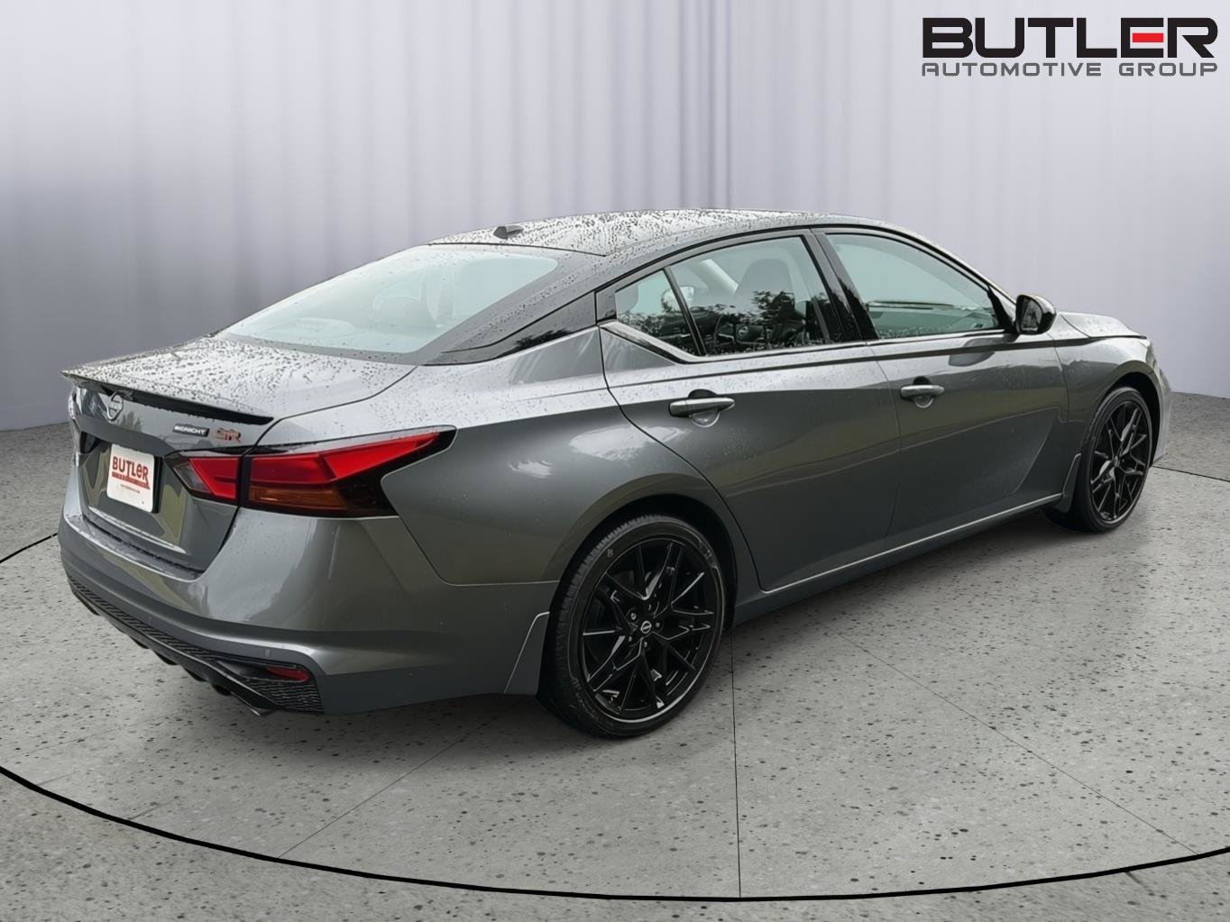 New 2026 Nissan Altima 2.5 SR w/ SR Midnight Edition Package FWD image 7