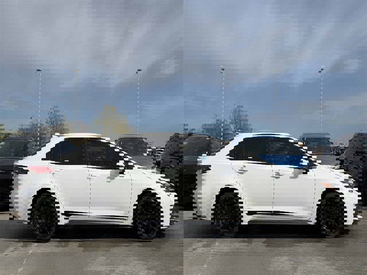 Used 2022 Toyota Corolla SE image 3