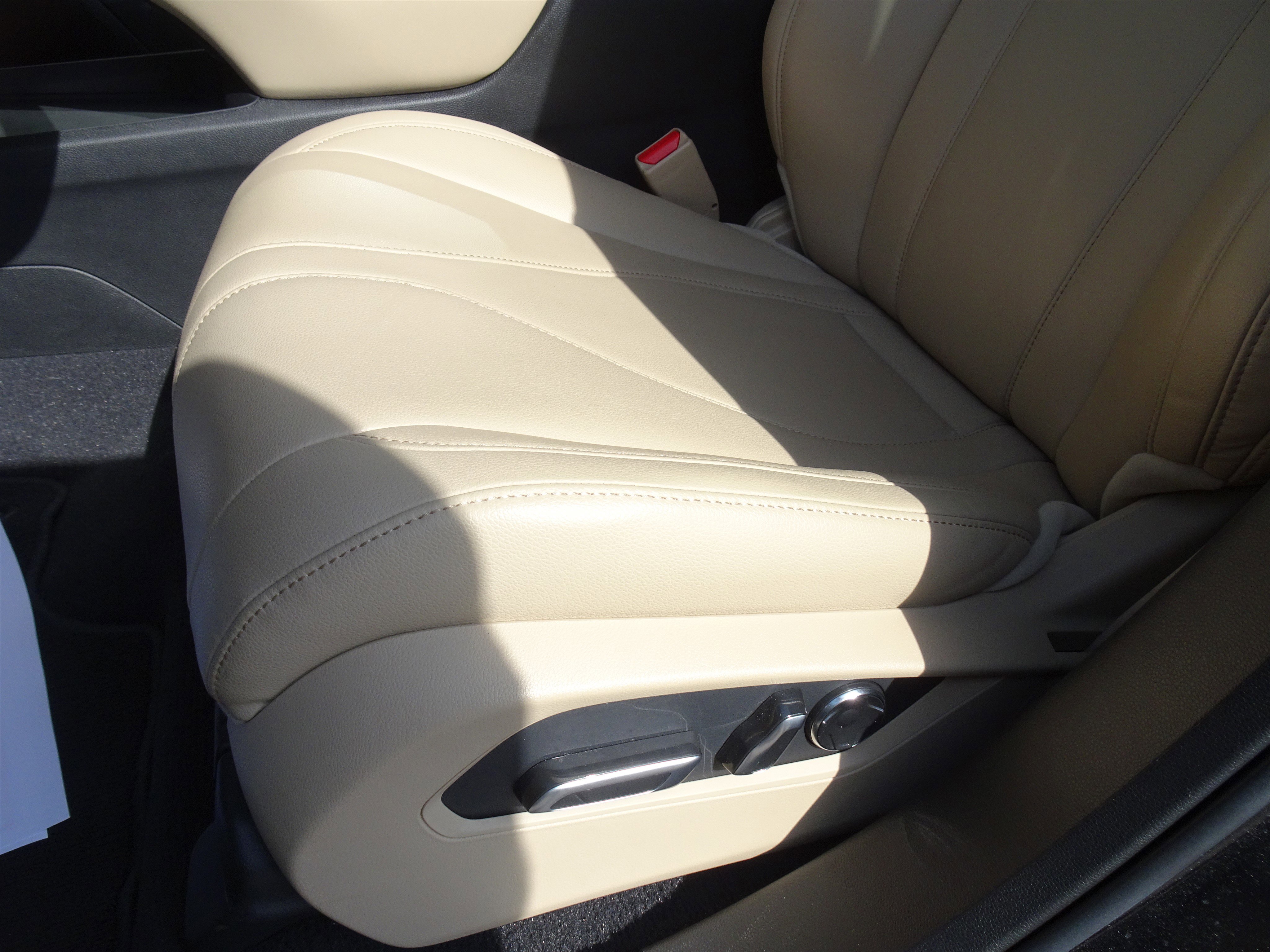 Used 2023 Acura RDX AWD image 9