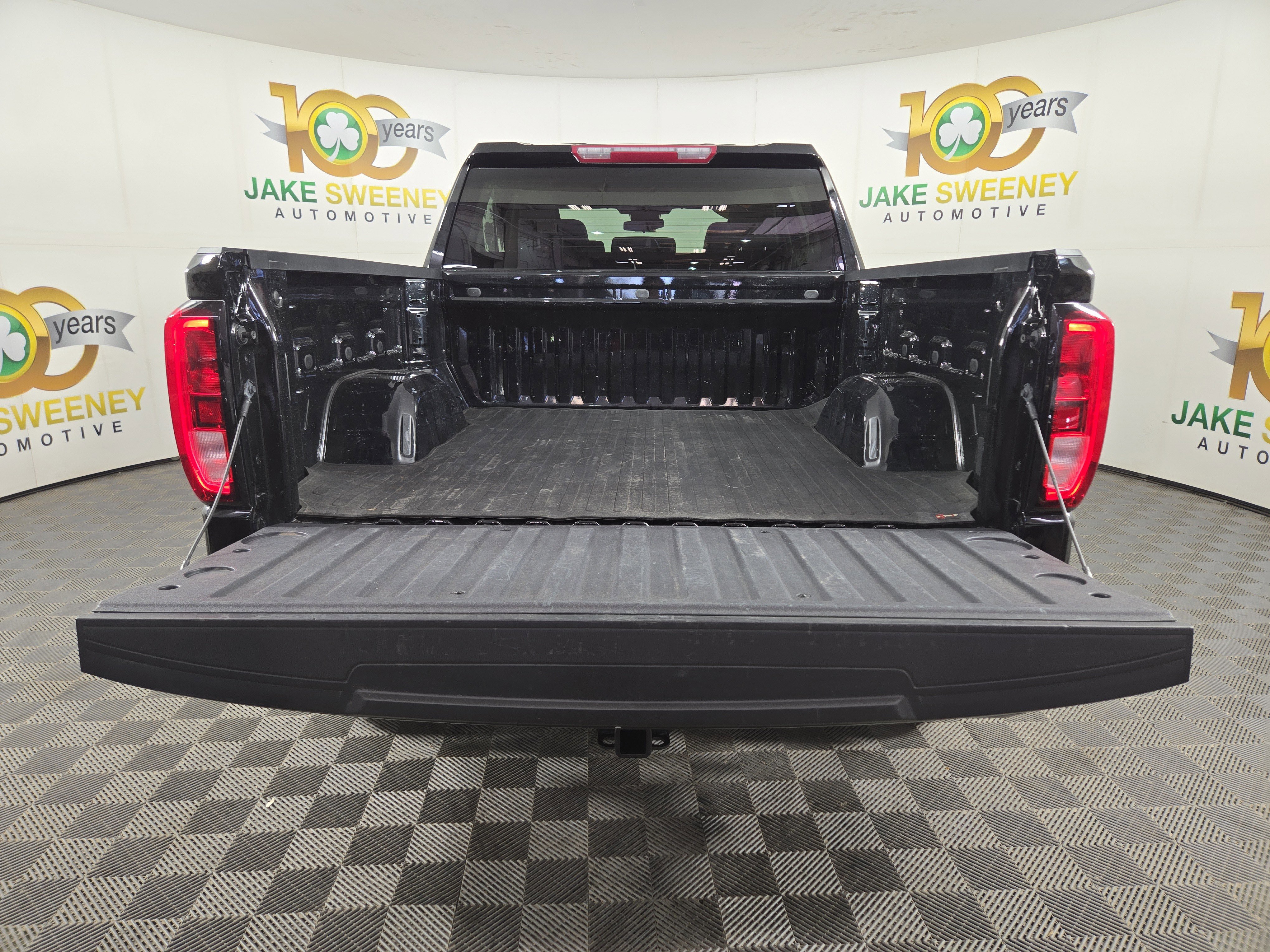 Certified 2024 GMC Sierra 1500 Pro w/ Graphite Edition AWD/4WD image 31