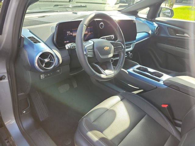Used 2024 Chevrolet Equinox EV LT w/ LPO, Trailering Package FWD image 22