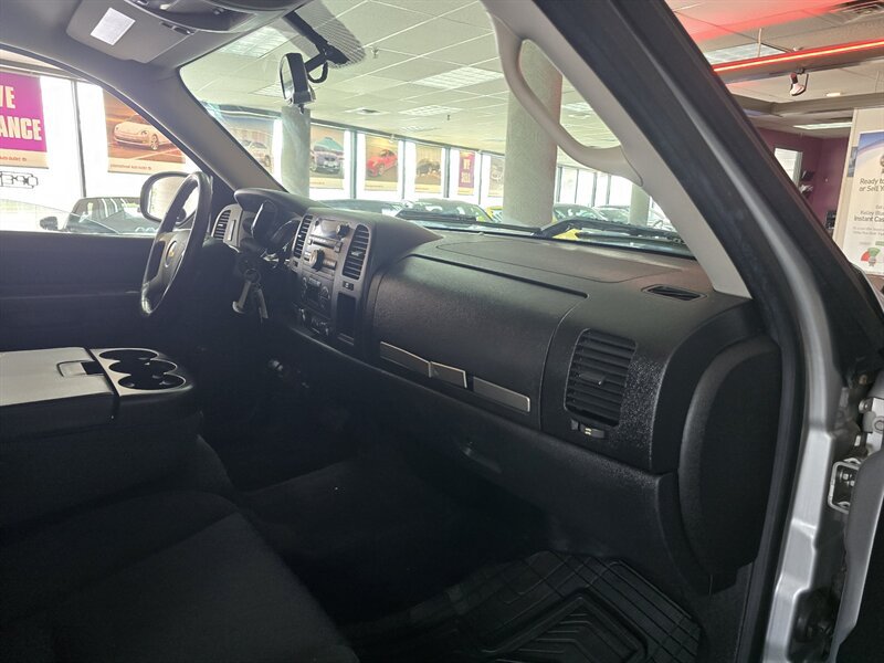 Used 2013 Chevrolet Silverado 1500 LT RWD image 13