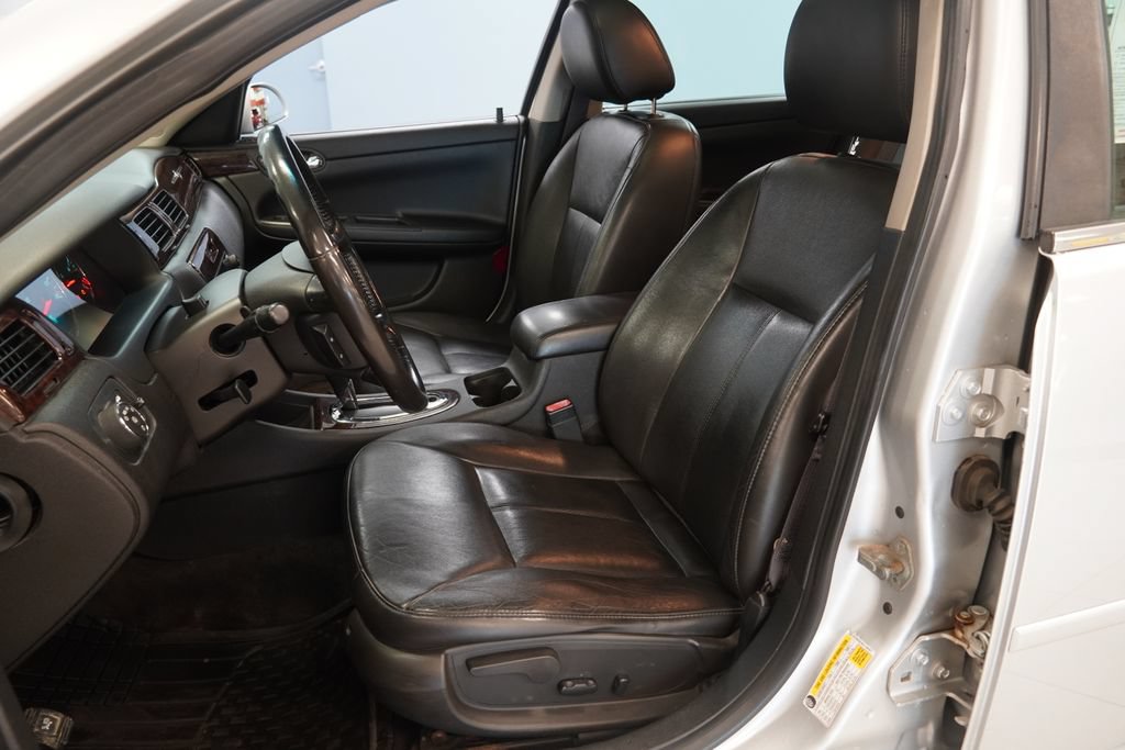 Used 2014 Chevrolet Impala LTZ FWD image 4