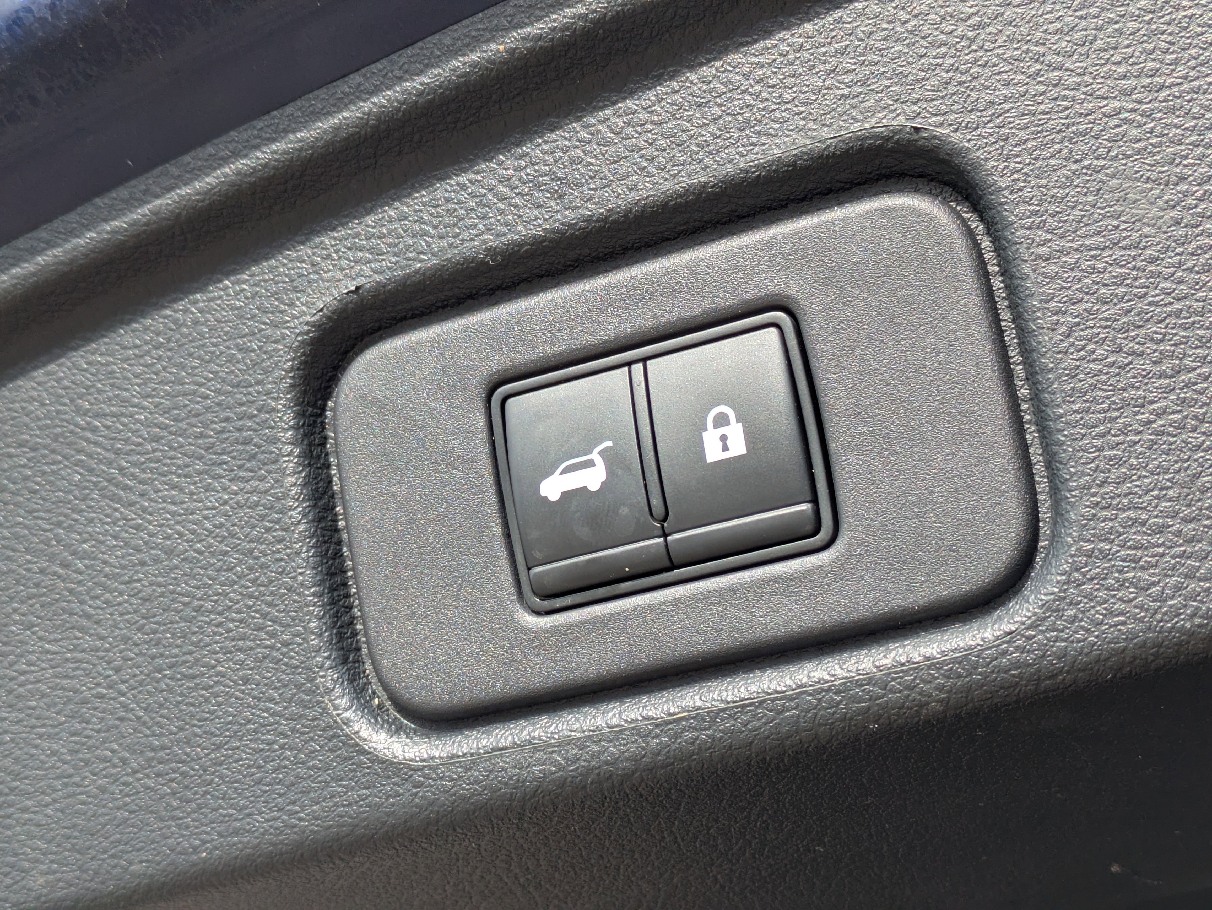 Used 2022 Nissan Pathfinder SL image 14