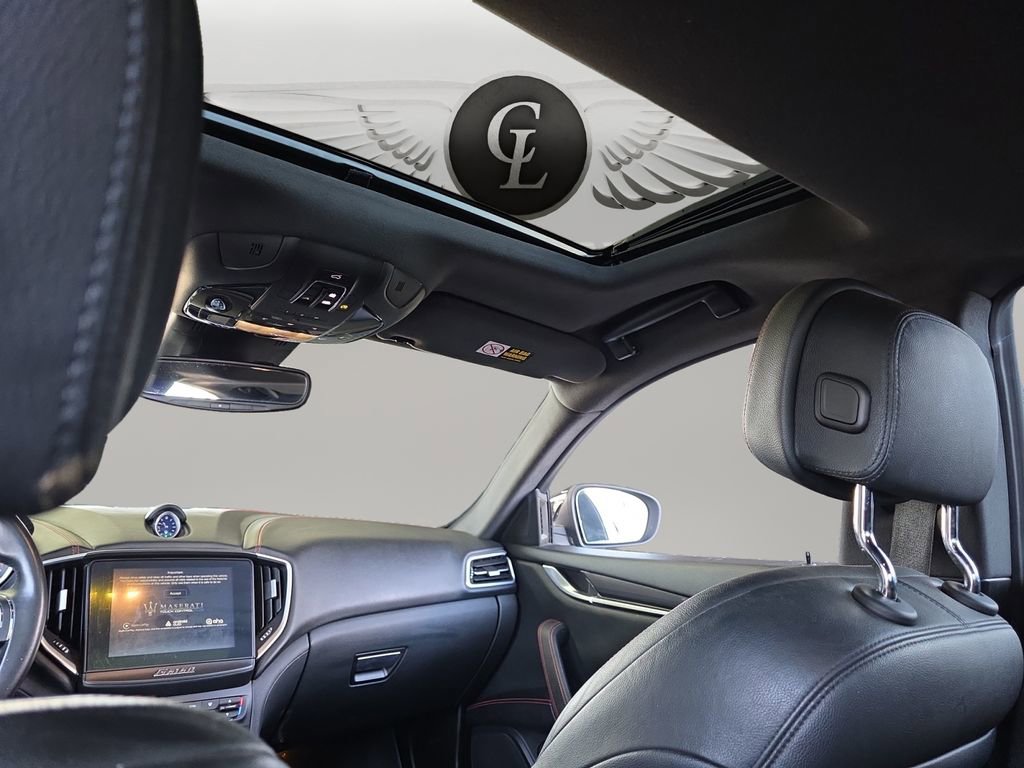 Used 2017 Maserati Ghibli RWD image 17