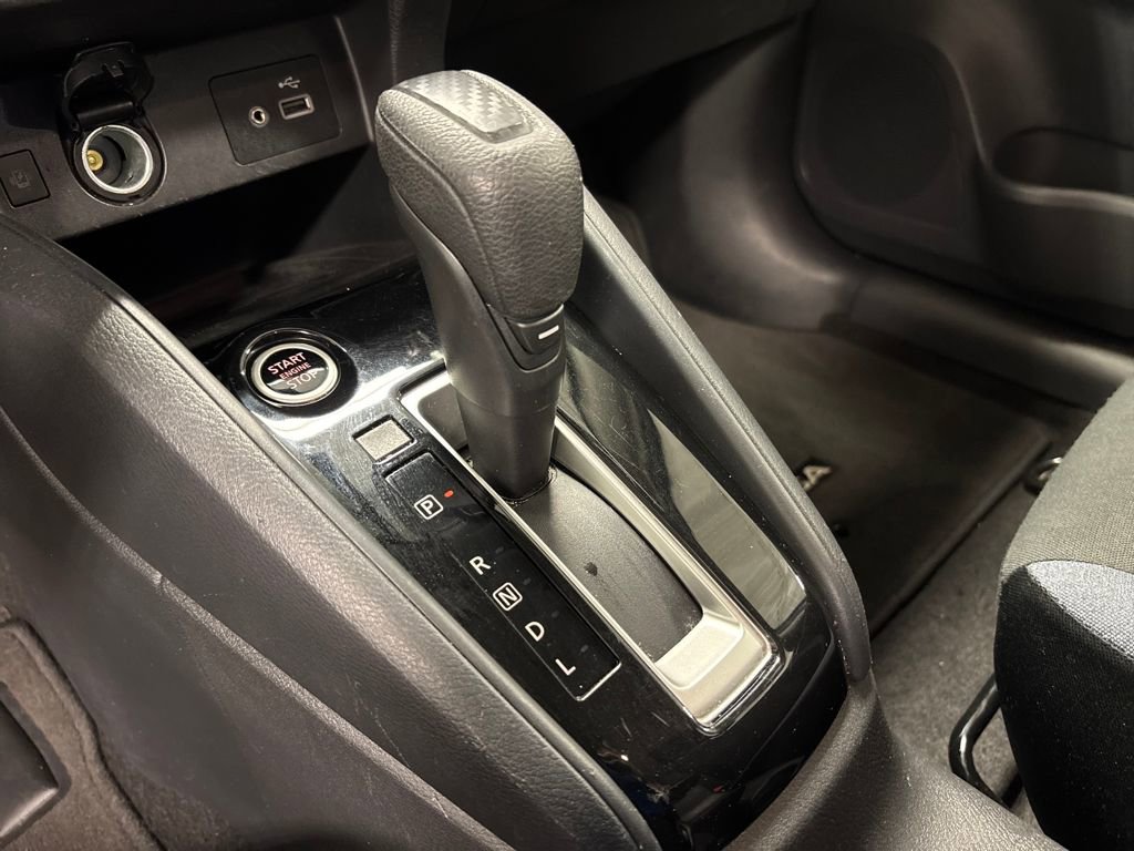 Used 2025 Nissan Versa SV image 38