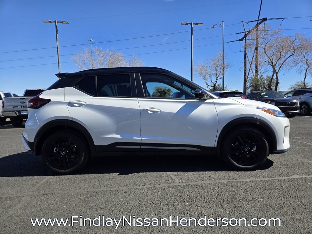 Used 2024 Nissan Kicks SR w/ SR Premium Package image 7