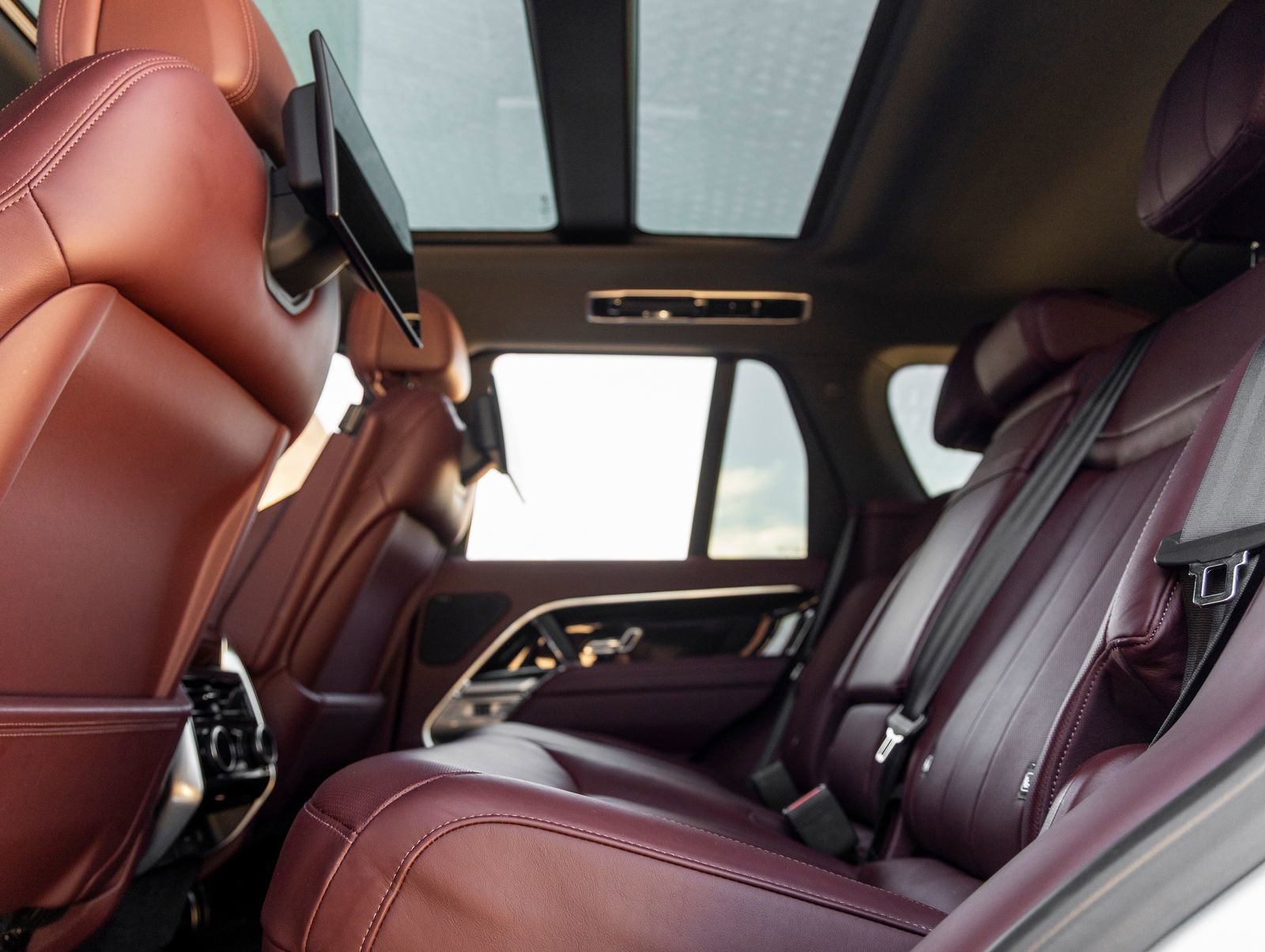 Used 2023 Land Rover Range Rover SE image 30