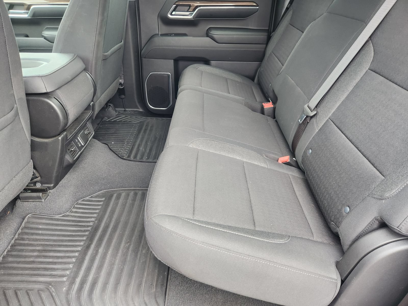 Used 2024 Chevrolet Silverado 1500 RST w/ Z71 Off-Road Package AWD/4WD image 35