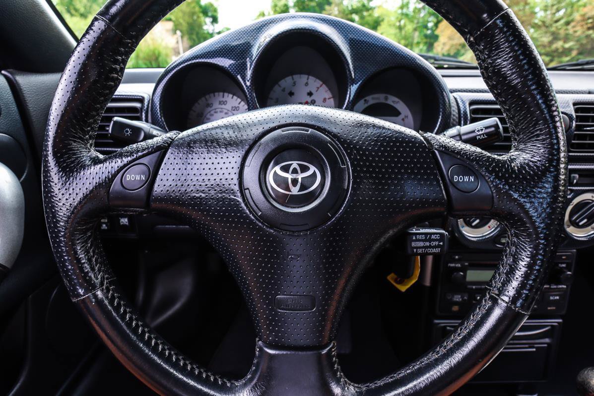 Used 2003 Toyota MR2 RWD image 7