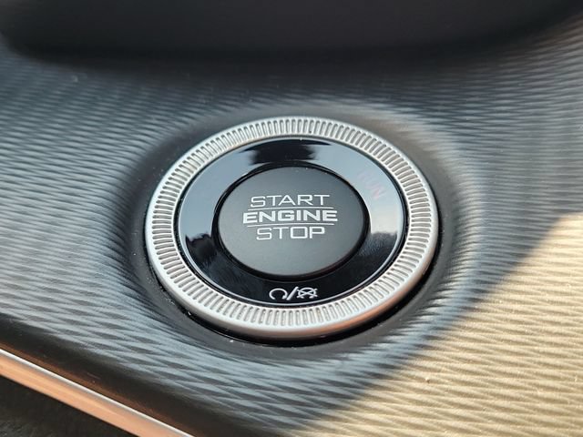 Used 2023 Jeep Grand Cherokee L Laredo RWD image 28