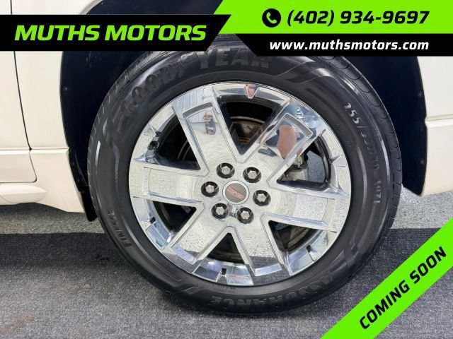 Used 2013 GMC Acadia Denali FWD image 16