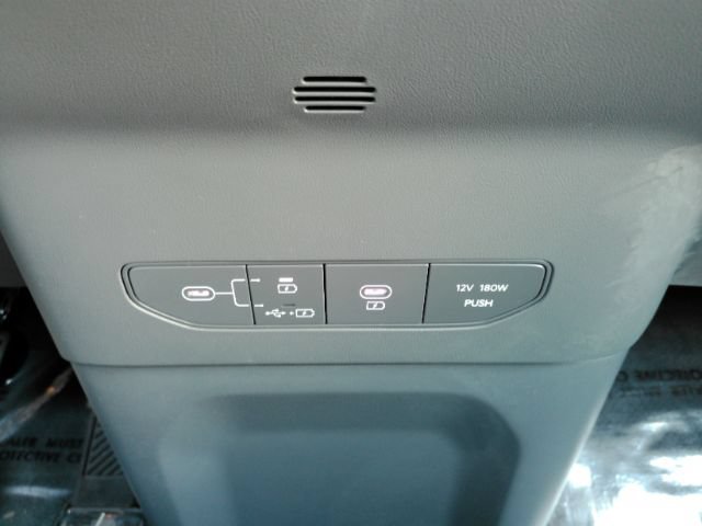Used 2024 Kia EV9 Light RWD image 47