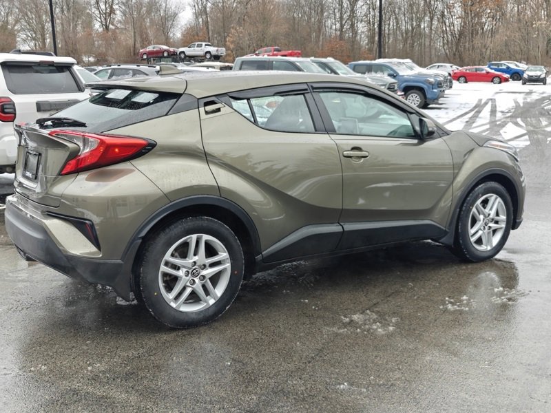 Used 2021 Toyota C-HR LE image 5