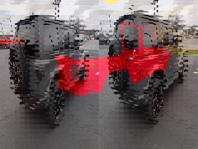 Used 2022 Jeep Wrangler Unlimited Sahara image 6