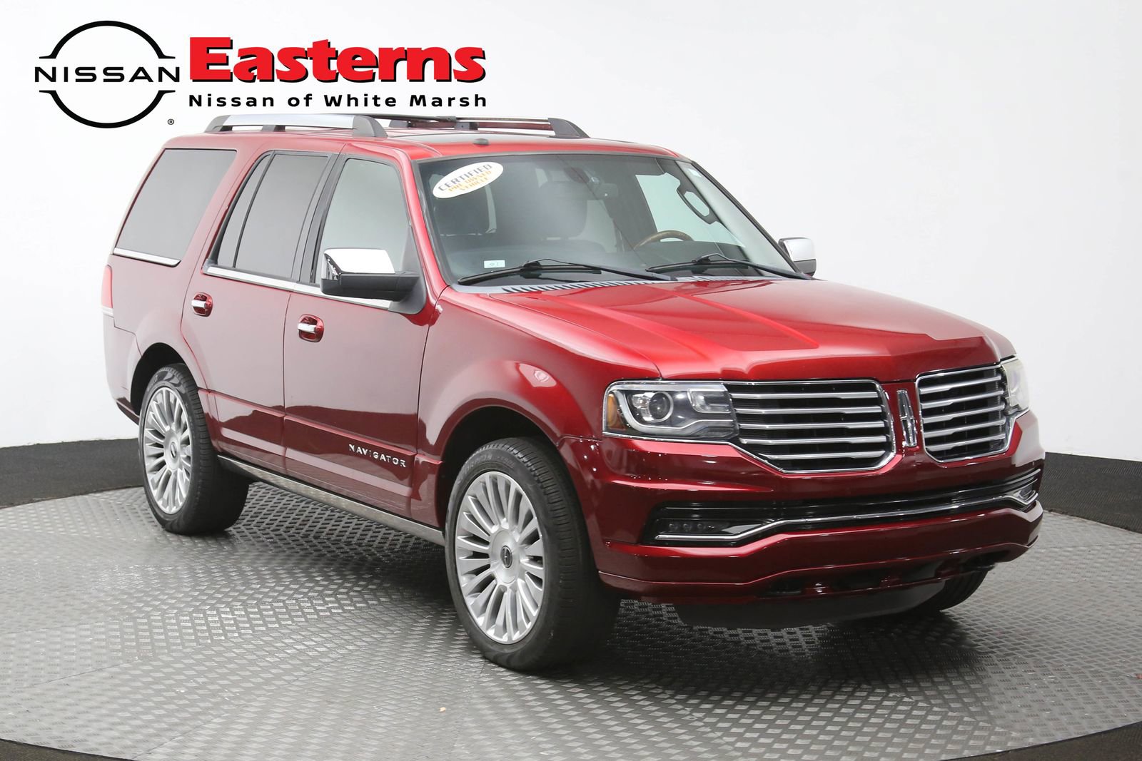 Used 2016 Lincoln Navigator Reserve AWD/4WD image 3