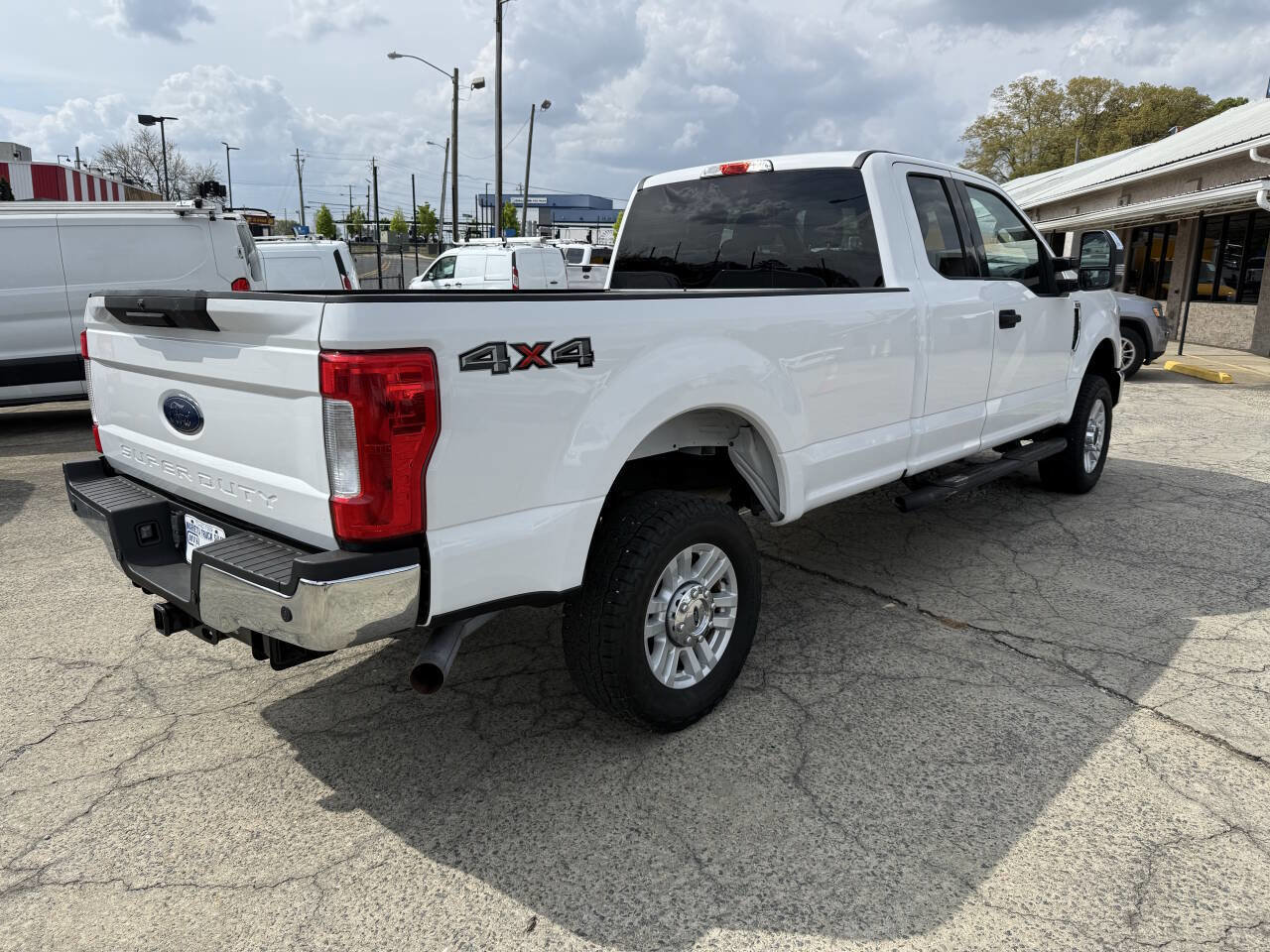 Used 2019 Ford F250 XLT w/ XLT Value Package image 3