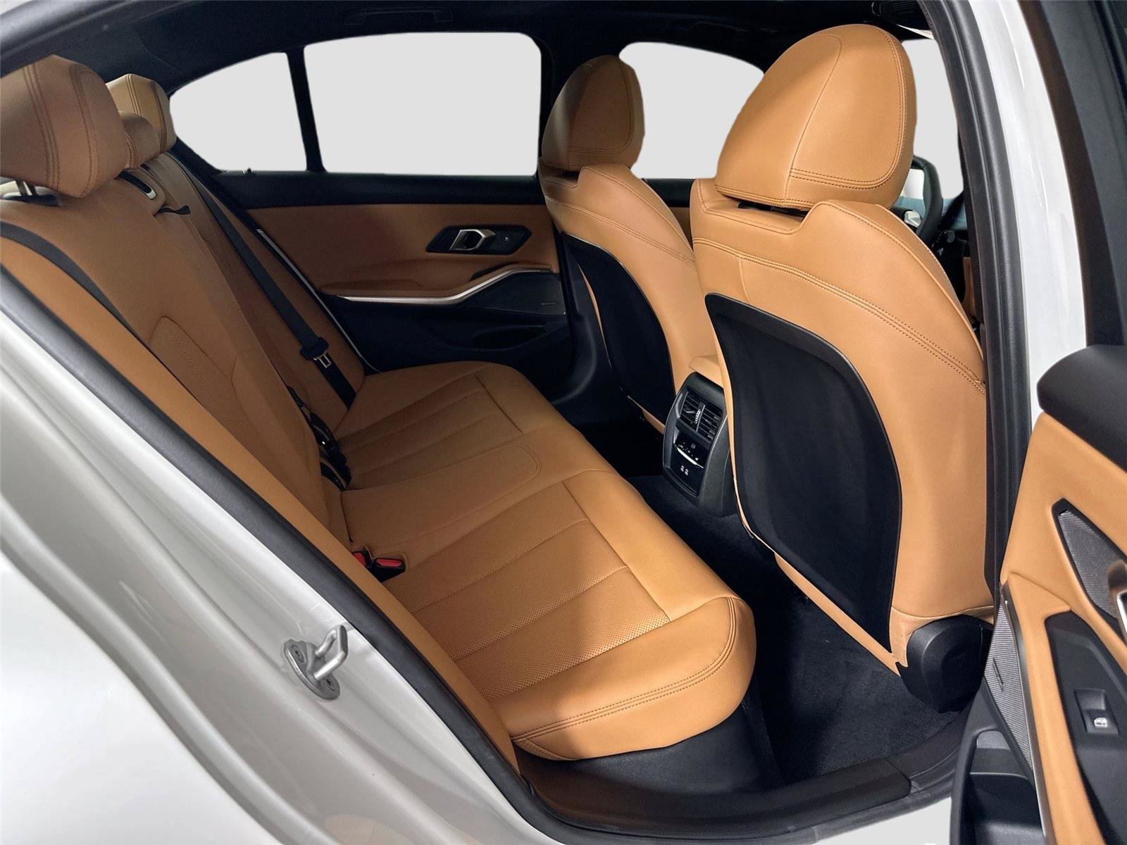 New 2025 BMW 330i Sedan w/ Premium Package RWD image 48