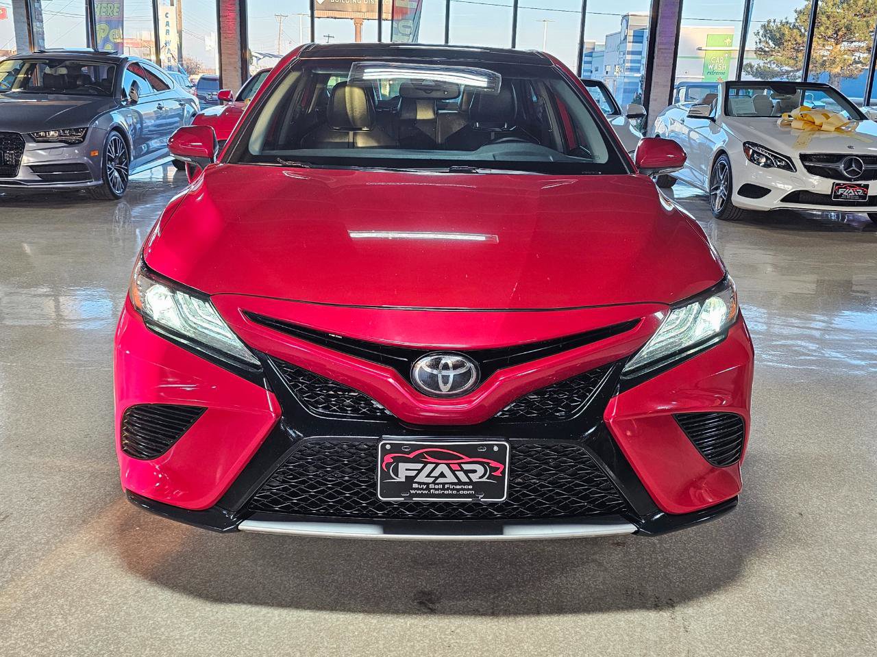Used 2020 Toyota Camry XSE image 2