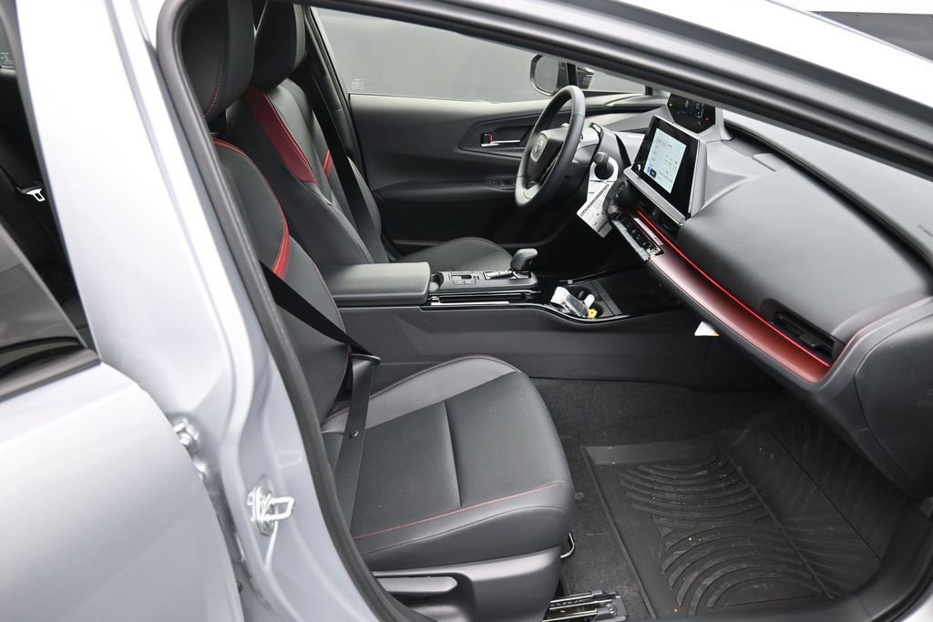 New 2026 Toyota Prius Plug-In Hybrid FWD image 25
