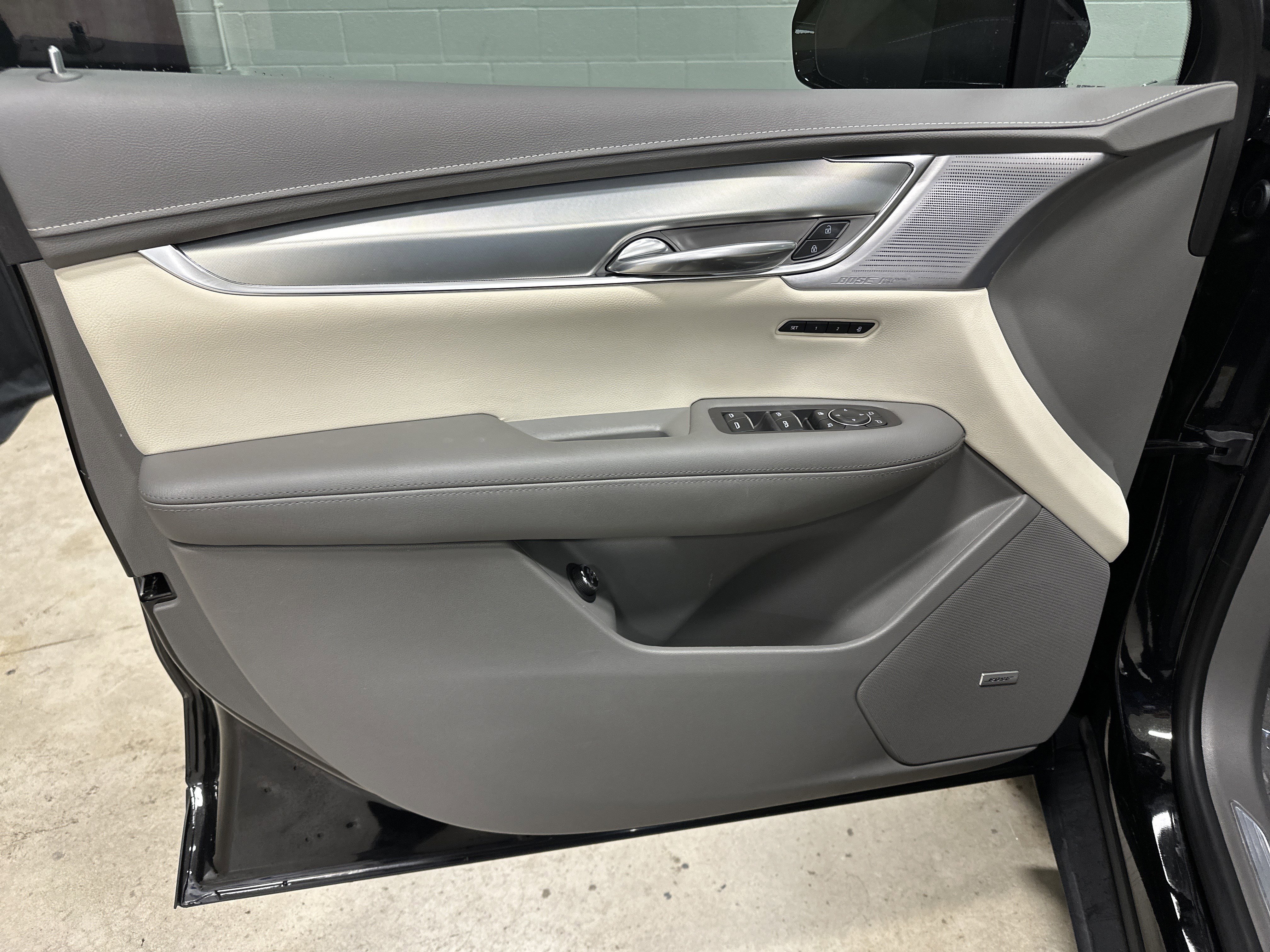 Used 2022 Cadillac XT5 Premium Luxury w/ Technology Package image 14