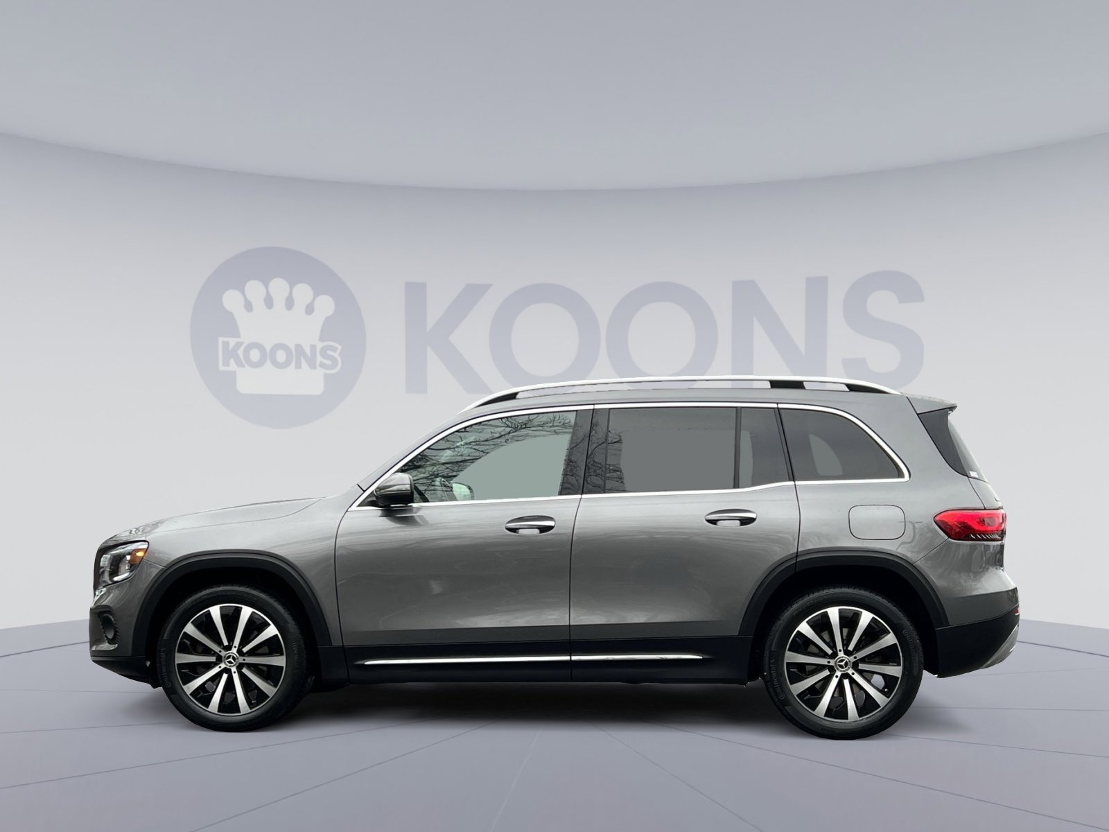 Certified 2022 Mercedes-Benz GLB 250 4MATIC image 2