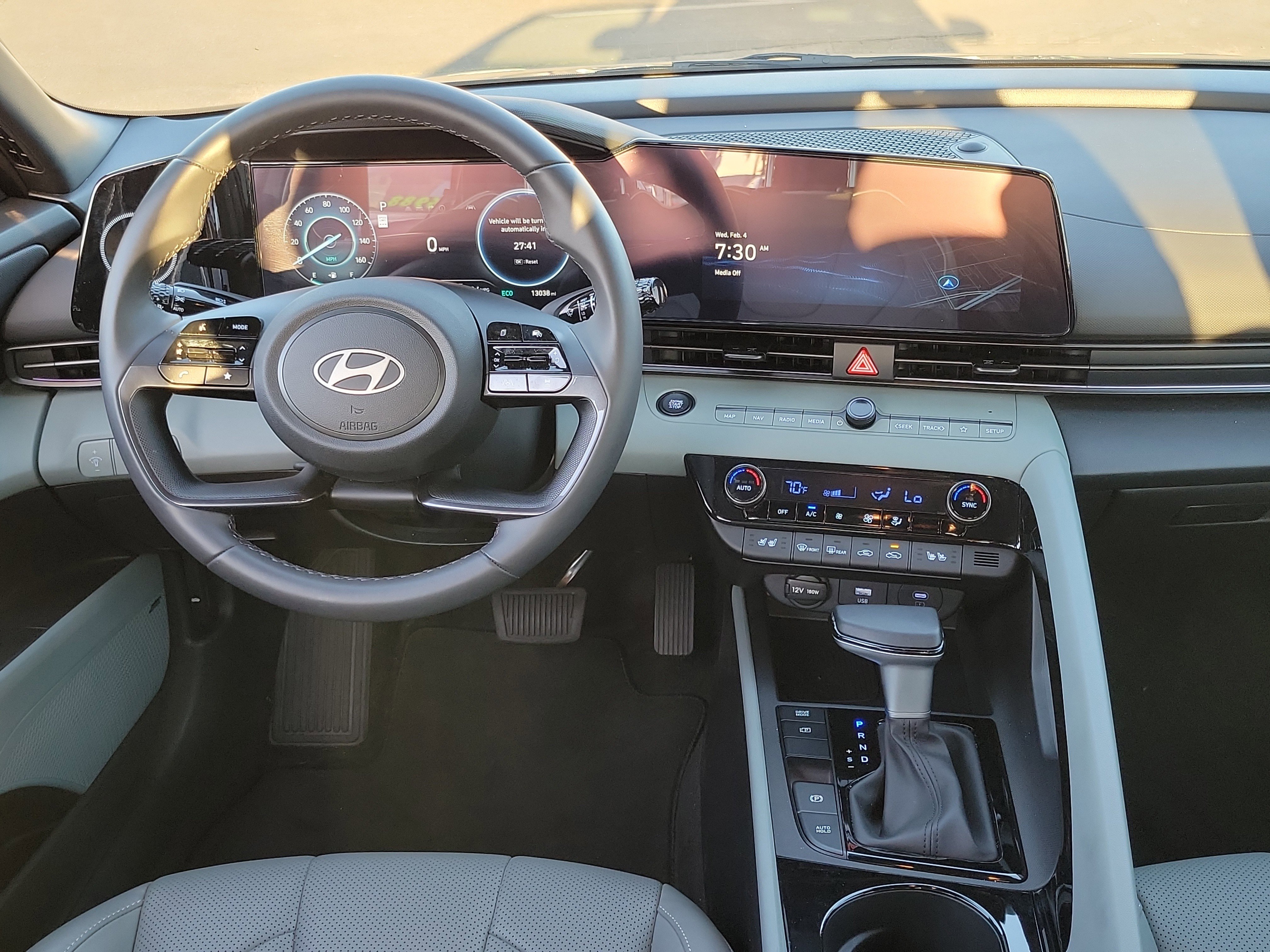 Certified 2025 Hyundai Elantra Limited image 6