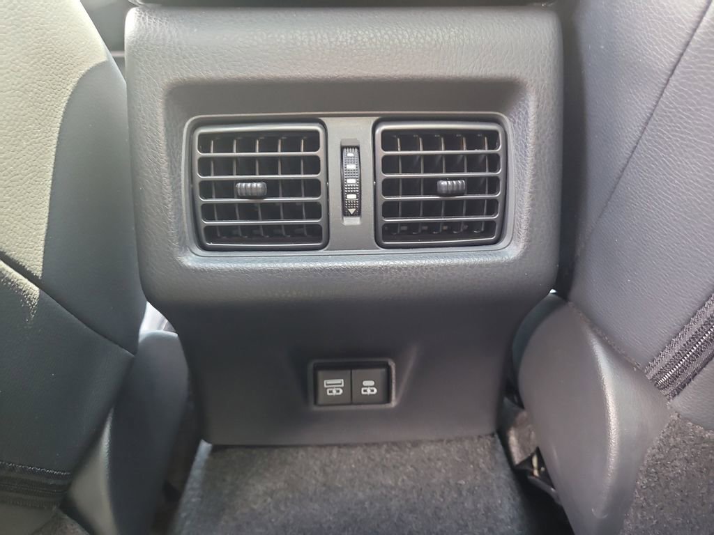 Used 2025 Toyota Camry XSE image 12