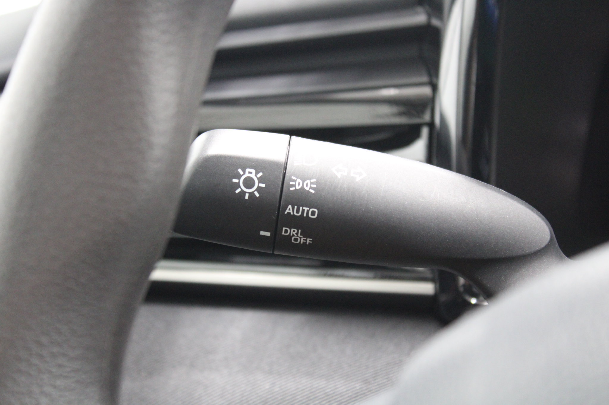 Used 2025 Toyota Camry LE FWD image 39