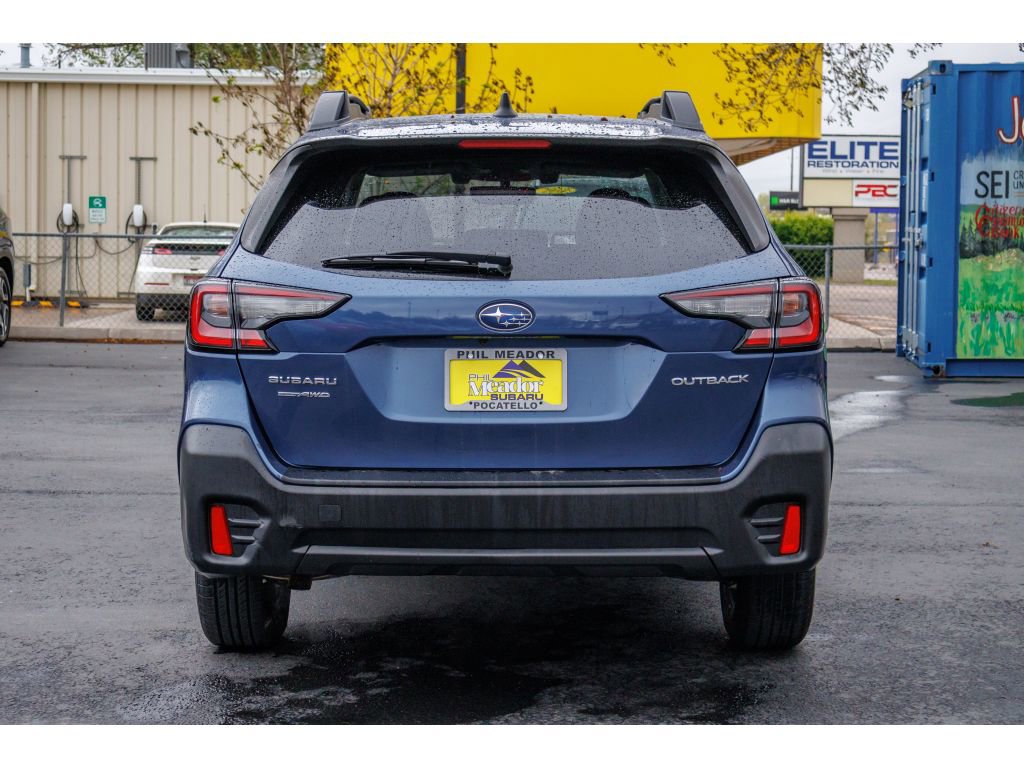 Used 2022 Subaru Outback Premium AWD/4WD image 4