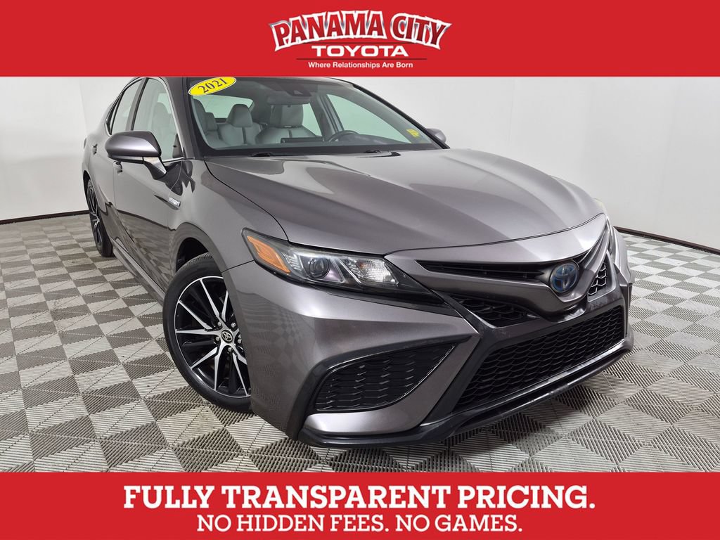 Used 2021 Toyota Camry SE FWD video 1