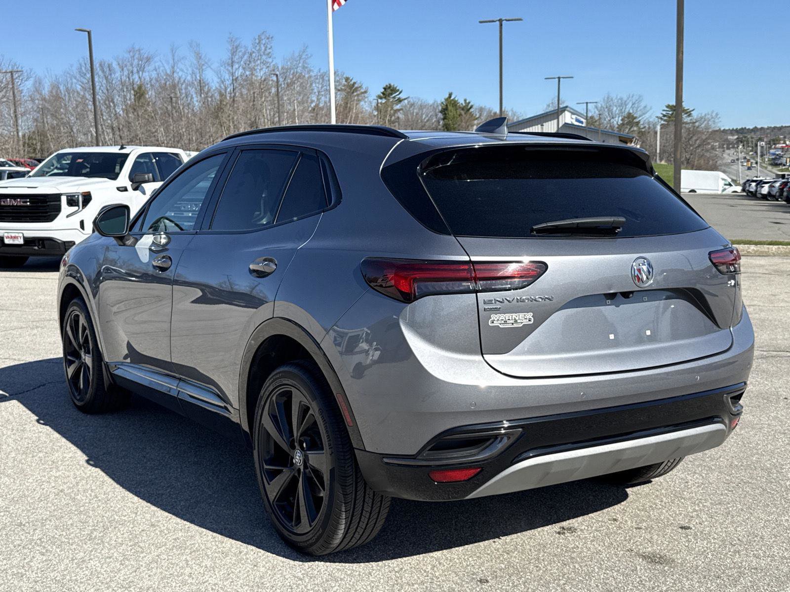 Used 2022 Buick Envision Essence w/ Sport Touring Package AWD/4WD image 6