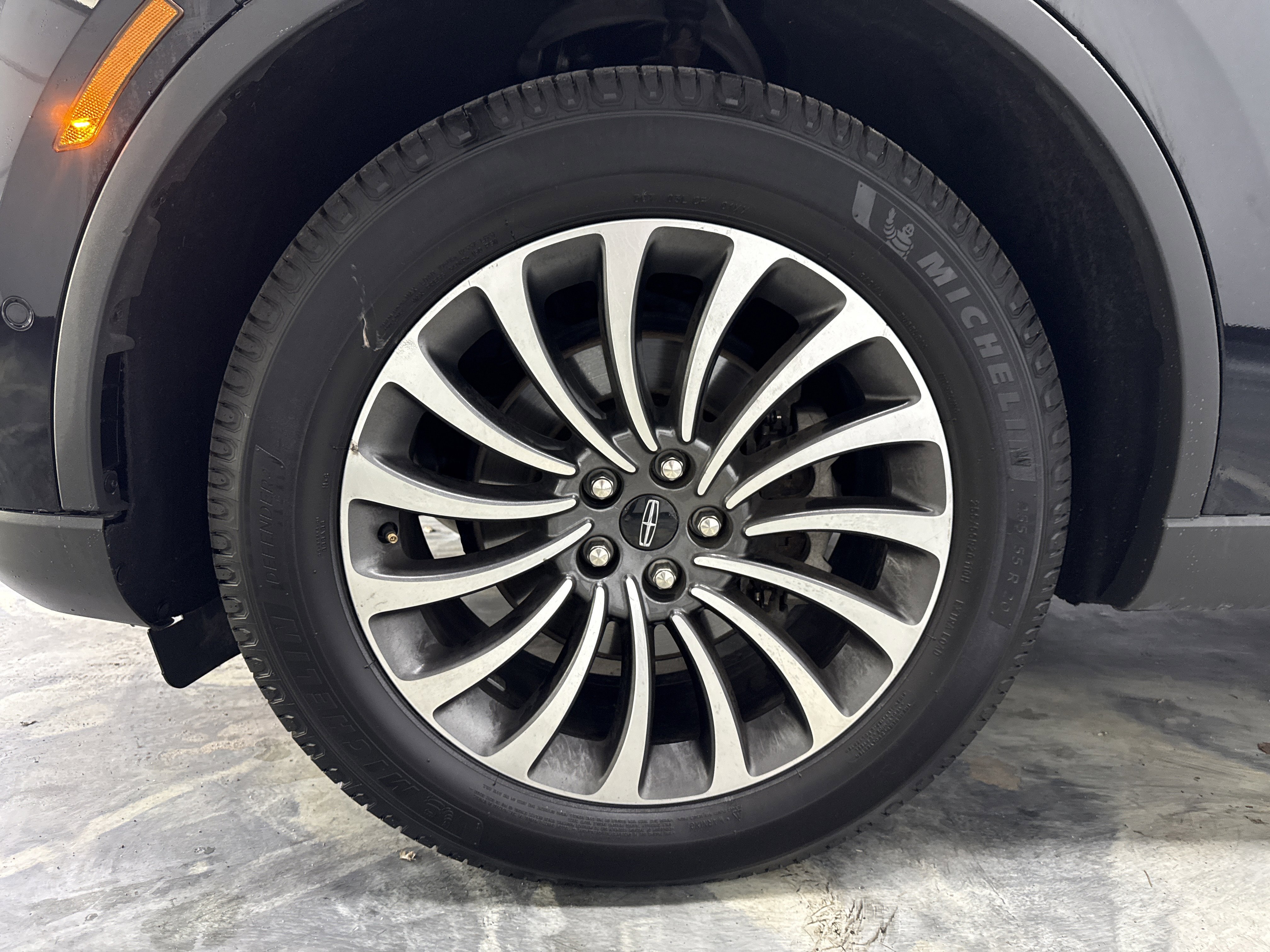 Used 2020 Lincoln Aviator Reserve w/ Equipment Group 201A image 30