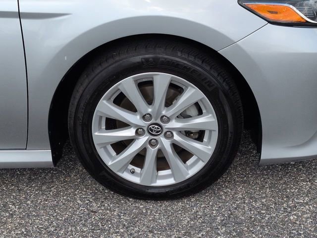 Used 2018 Toyota Camry LE FWD image 11