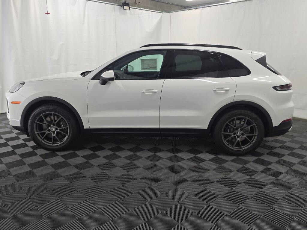 New 2026 Porsche Cayenne image 2