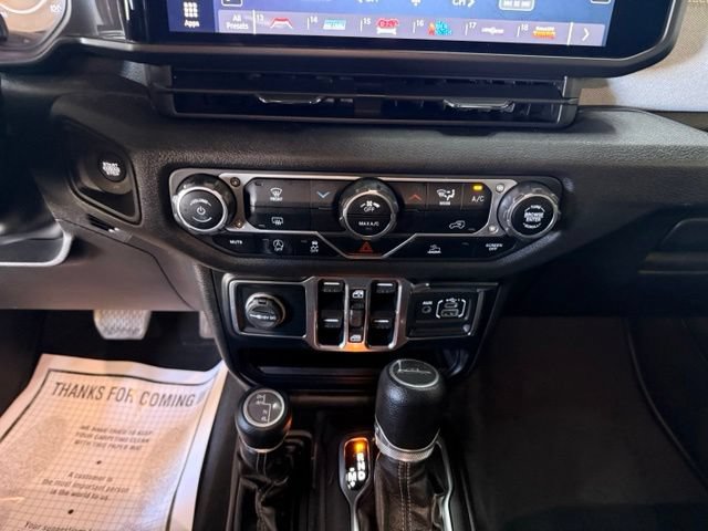 Certified 2024 Jeep Gladiator Sport AWD/4WD image 30